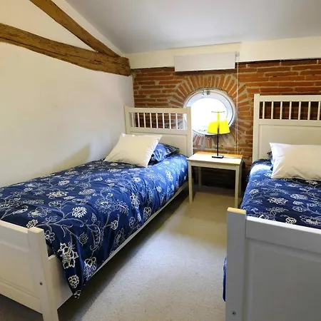 Chambres D'hotes Au Chateau Bed & Breakfast 3*