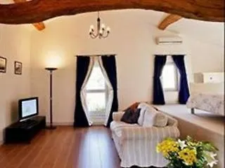 Chambres D'hotes Au Chateau 3*
