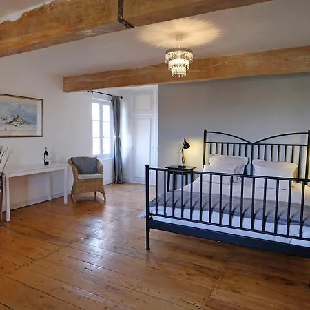 Chambres D'hotes Au Château